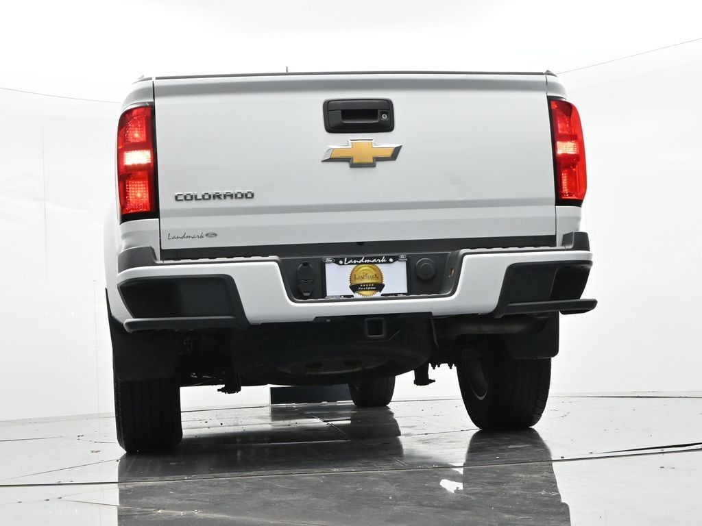 Chevrolet Colorado Vehicle Full-screen Gallery Image 20