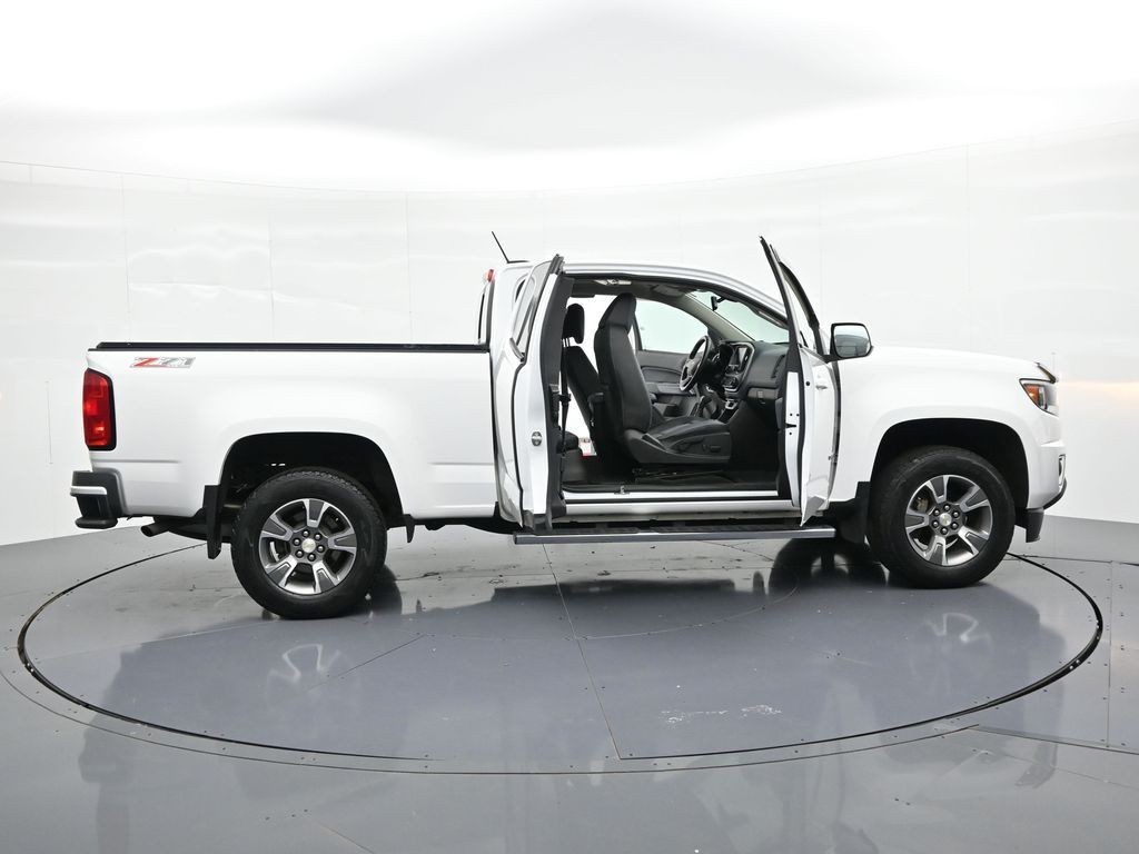 Chevrolet Colorado Vehicle Full-screen Gallery Image 23