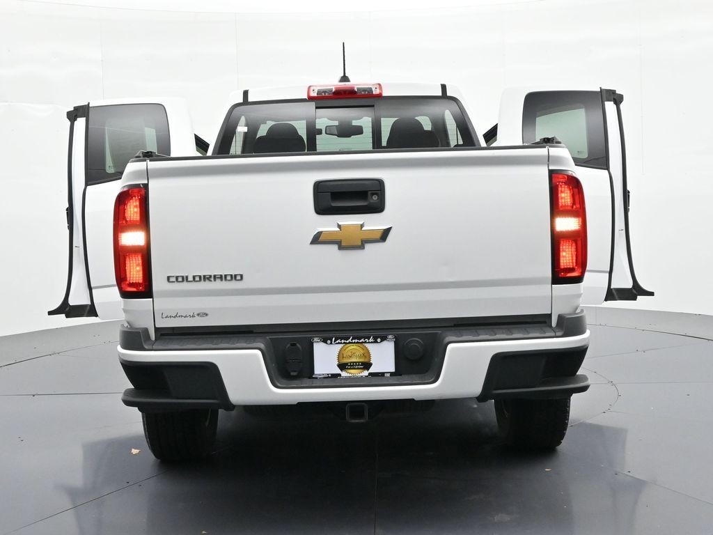 Chevrolet Colorado Vehicle Full-screen Gallery Image 26
