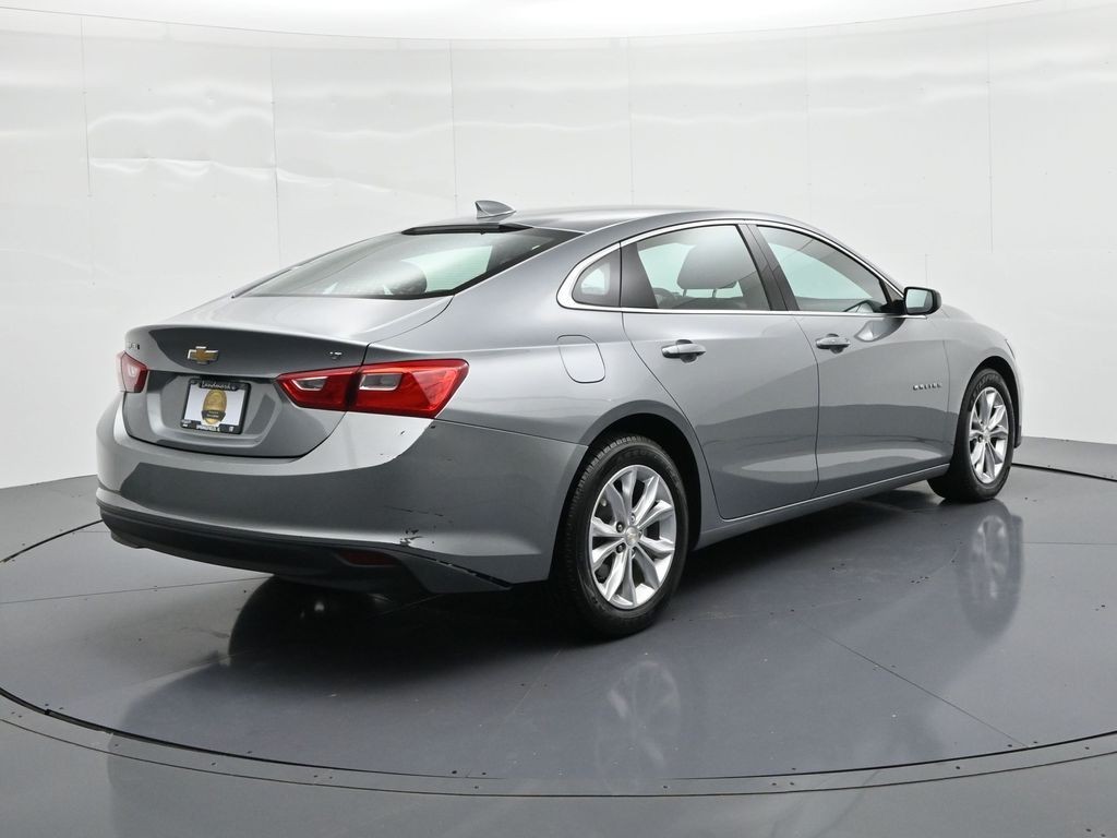Chevrolet Malibu Vehicle Full-screen Gallery Image 06
