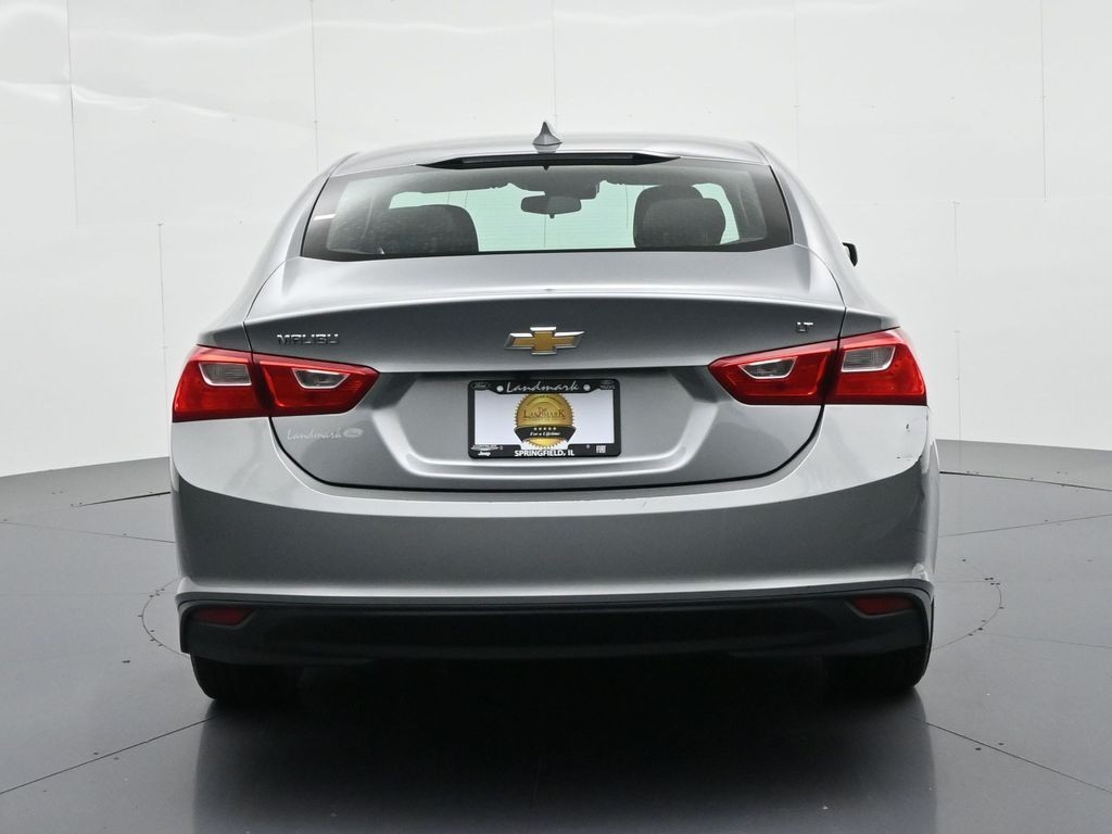 Chevrolet Malibu Vehicle Full-screen Gallery Image 07