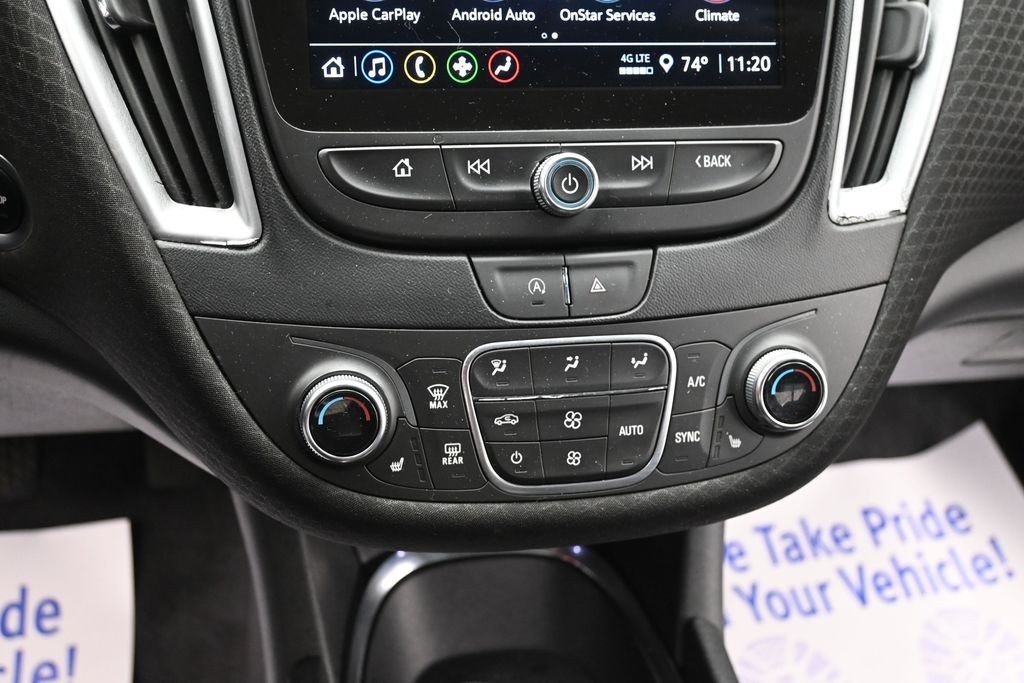 Chevrolet Malibu Vehicle Full-screen Gallery Image 11