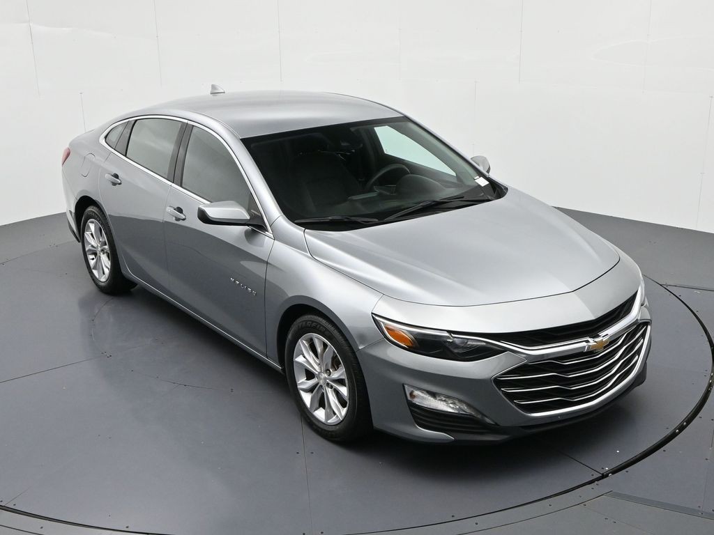 Chevrolet Malibu Vehicle Full-screen Gallery Image 14