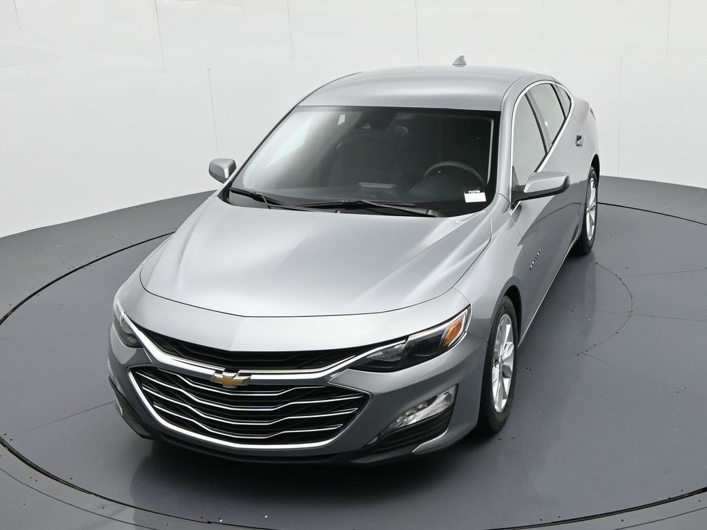 Chevrolet Malibu Vehicle Full-screen Gallery Image 16