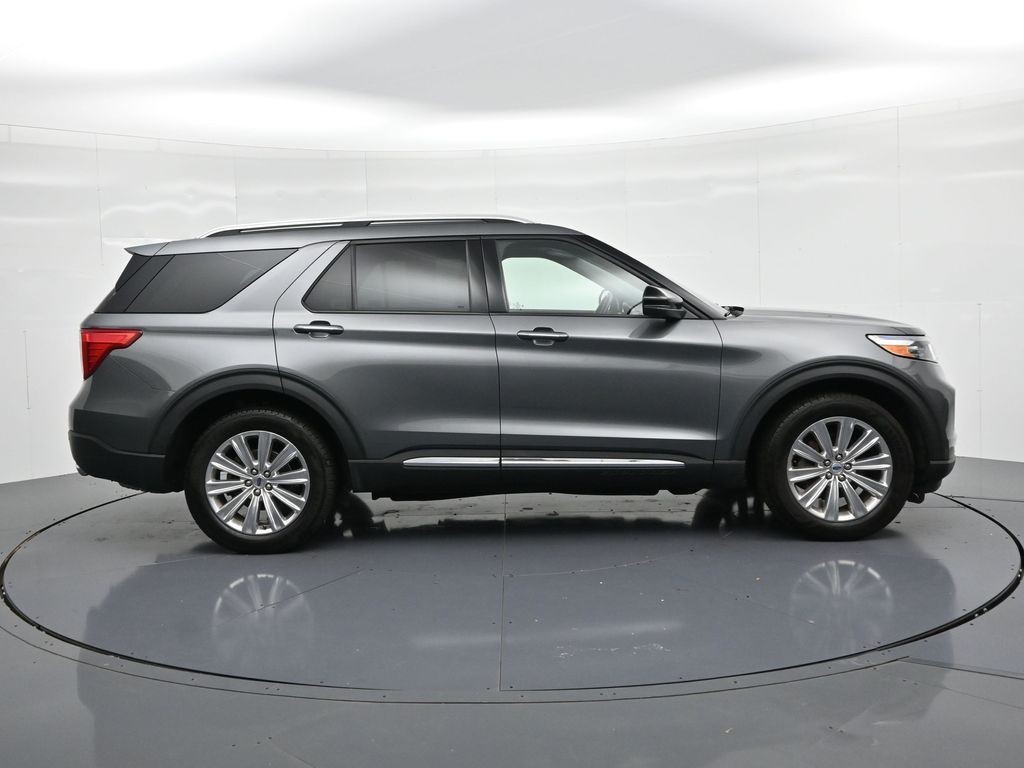 Ford Explorer Vehicle Full-screen Gallery Image 5