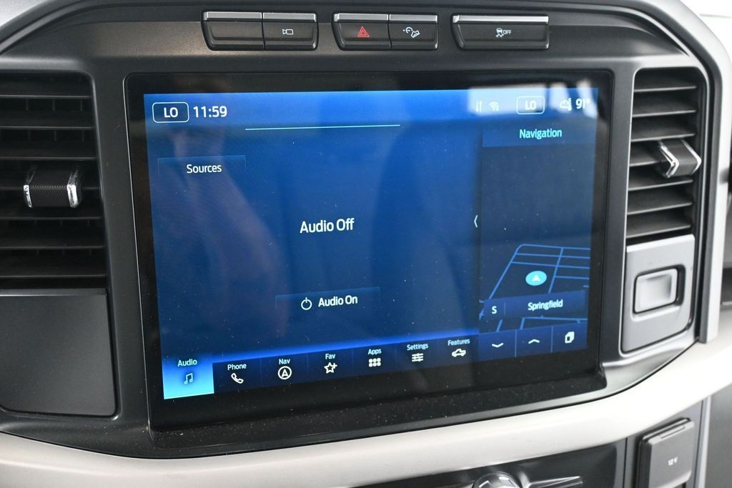 Ford F-150 Vehicle Full-screen Gallery Image 11