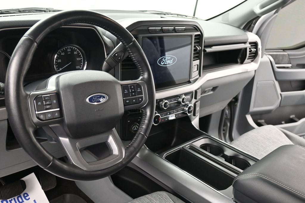 Ford F-150 Vehicle Full-screen Gallery Image 14