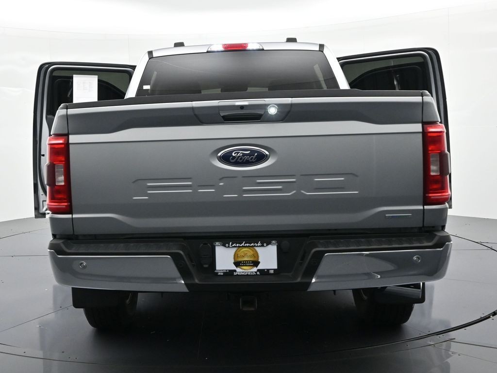 Ford F-150 Vehicle Full-screen Gallery Image 26