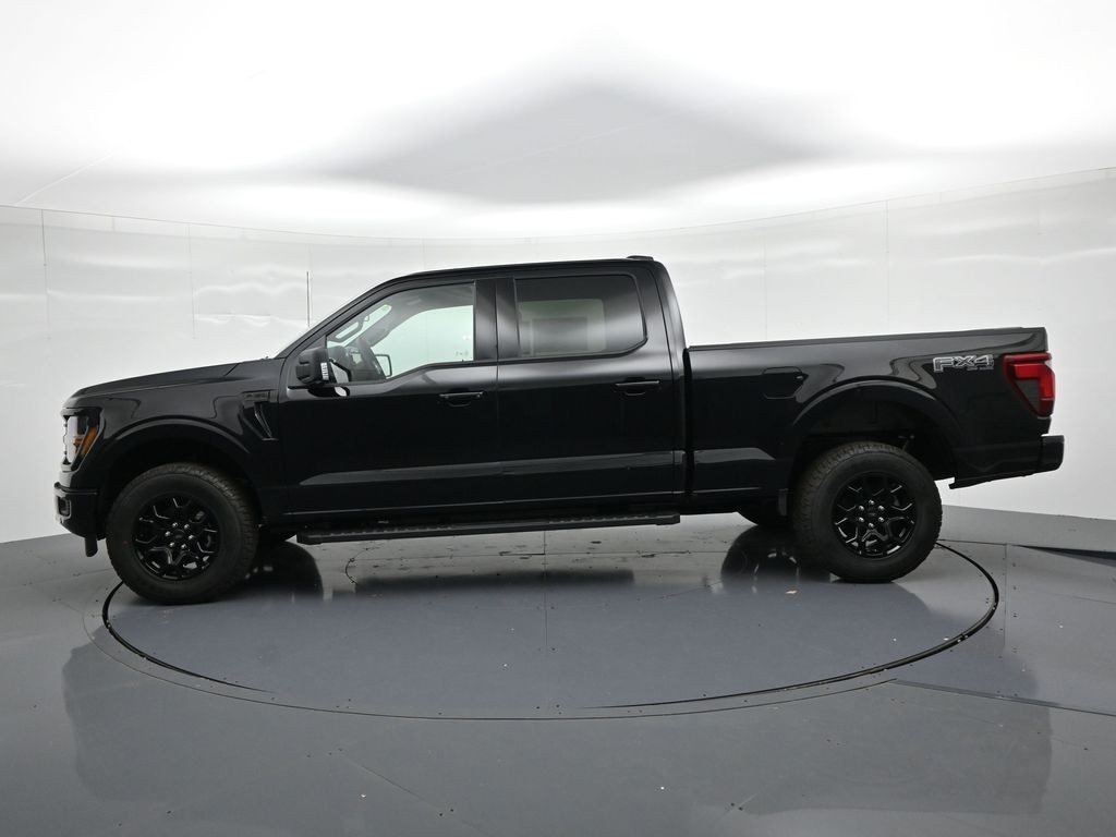 Ford F-150 Vehicle Full-screen Gallery Image 9