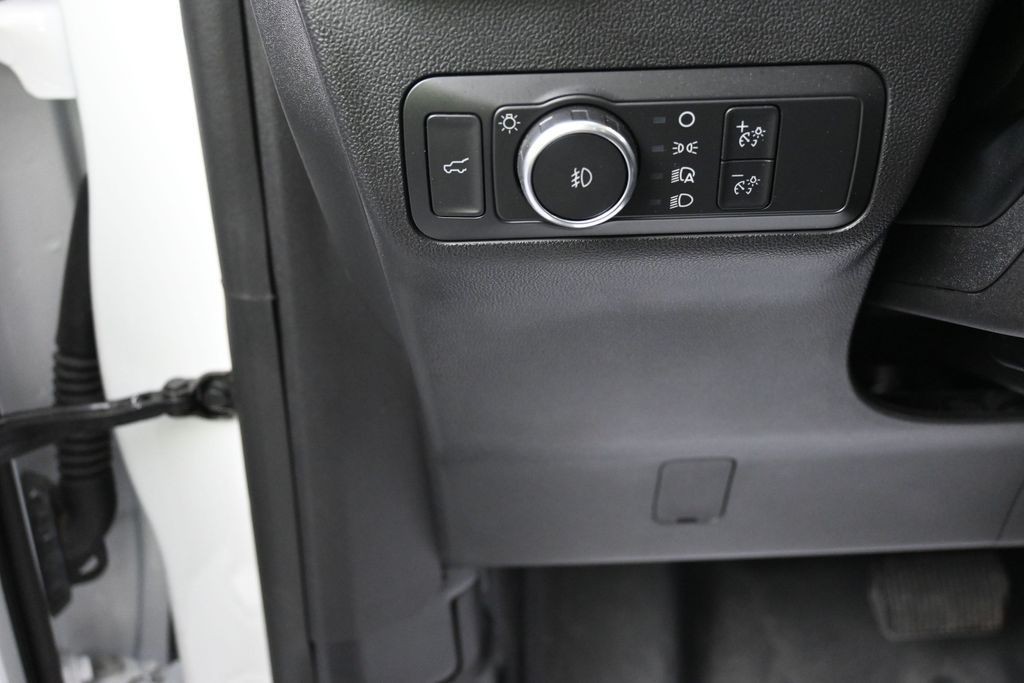 Ford Bronco Sport Vehicle Full-screen Gallery Image 17