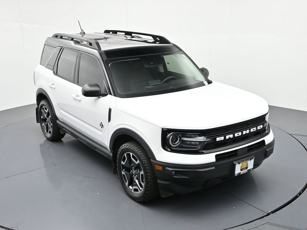 Ford Bronco Sport Vehicle Full-screen Gallery Image 18