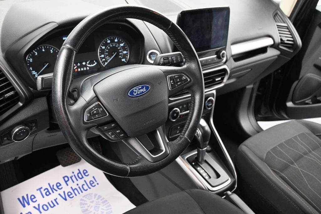 Ford EcoSport Vehicle Full-screen Gallery Image 14