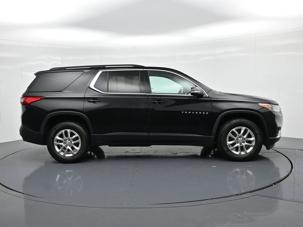 Chevrolet Traverse Vehicle Full-screen Gallery Image 5