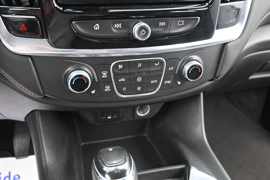 Chevrolet Traverse Vehicle Full-screen Gallery Image 11