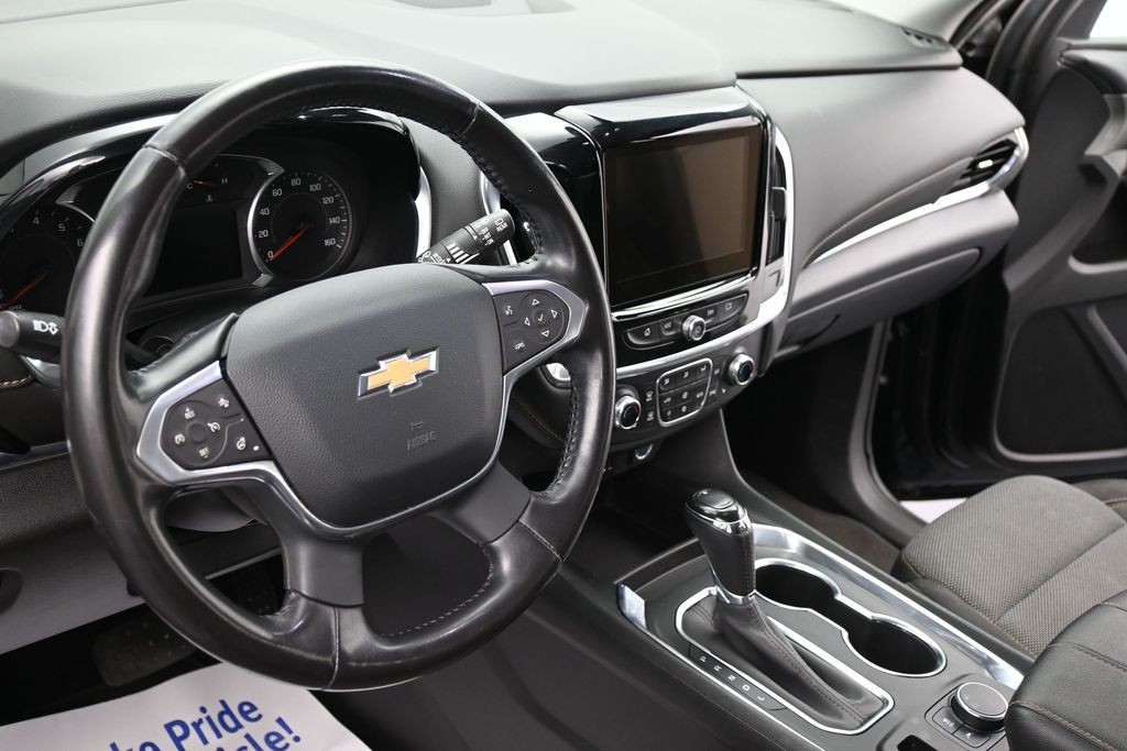 Chevrolet Traverse Vehicle Full-screen Gallery Image 13