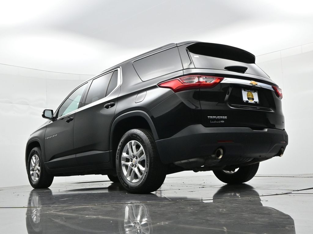 Chevrolet Traverse Vehicle Full-screen Gallery Image 18