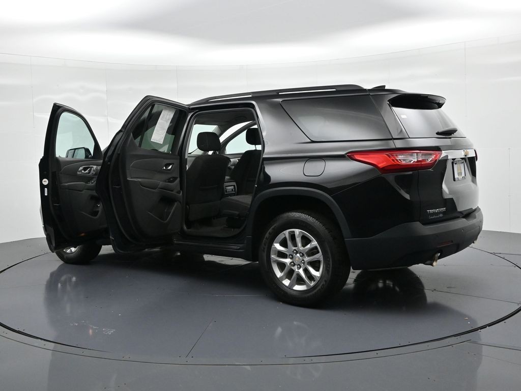 Chevrolet Traverse Vehicle Full-screen Gallery Image 23