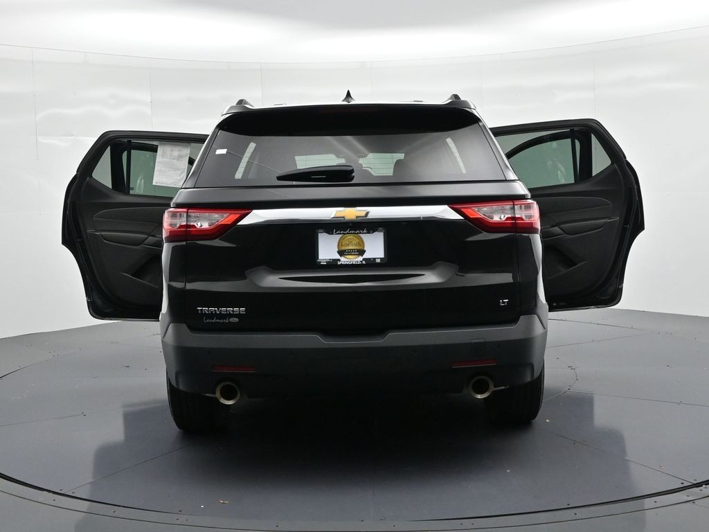 Chevrolet Traverse Vehicle Full-screen Gallery Image 25