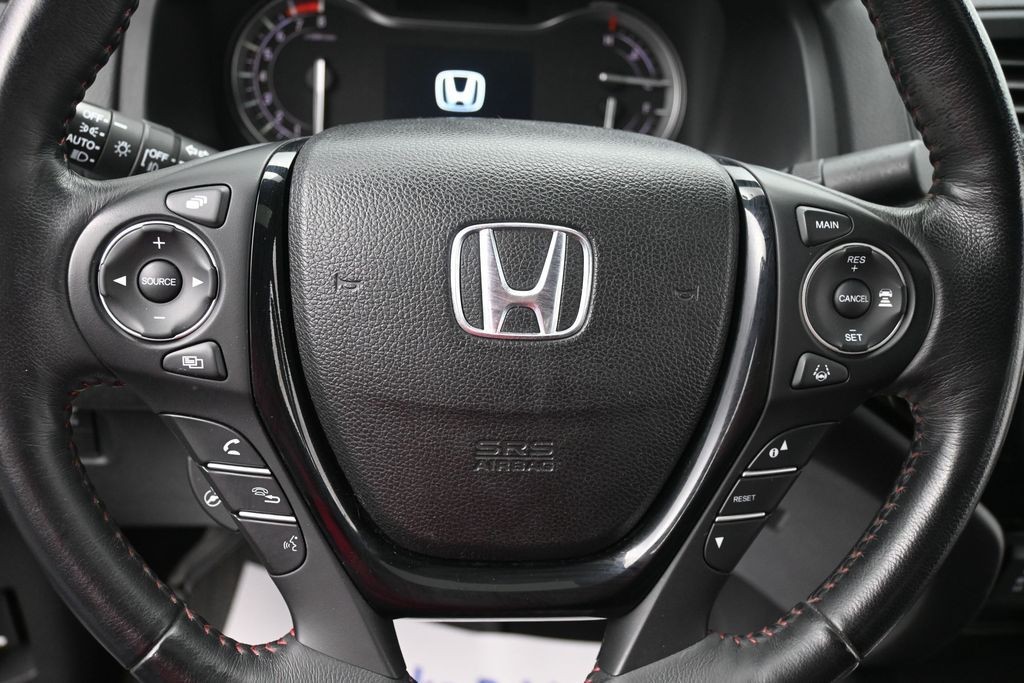 Honda Ridgeline Vehicle Full-screen Gallery Image 13