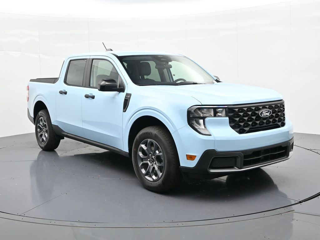 Ford Maverick Vehicle Full-screen Gallery Image 4