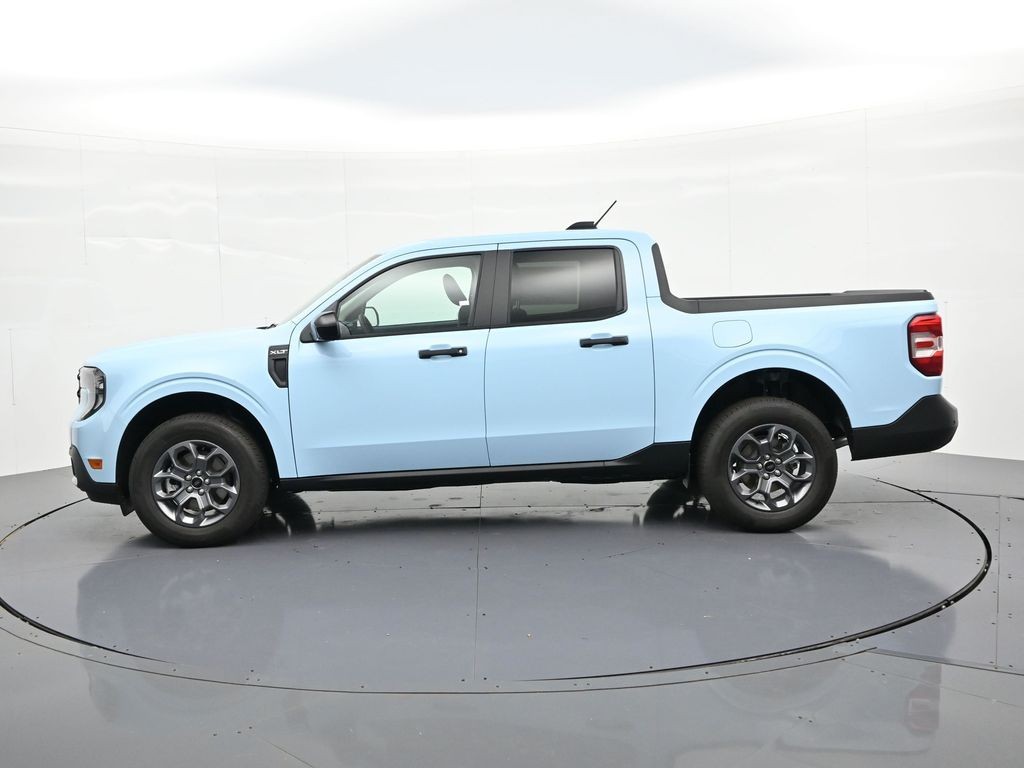 Ford Maverick Vehicle Full-screen Gallery Image 9