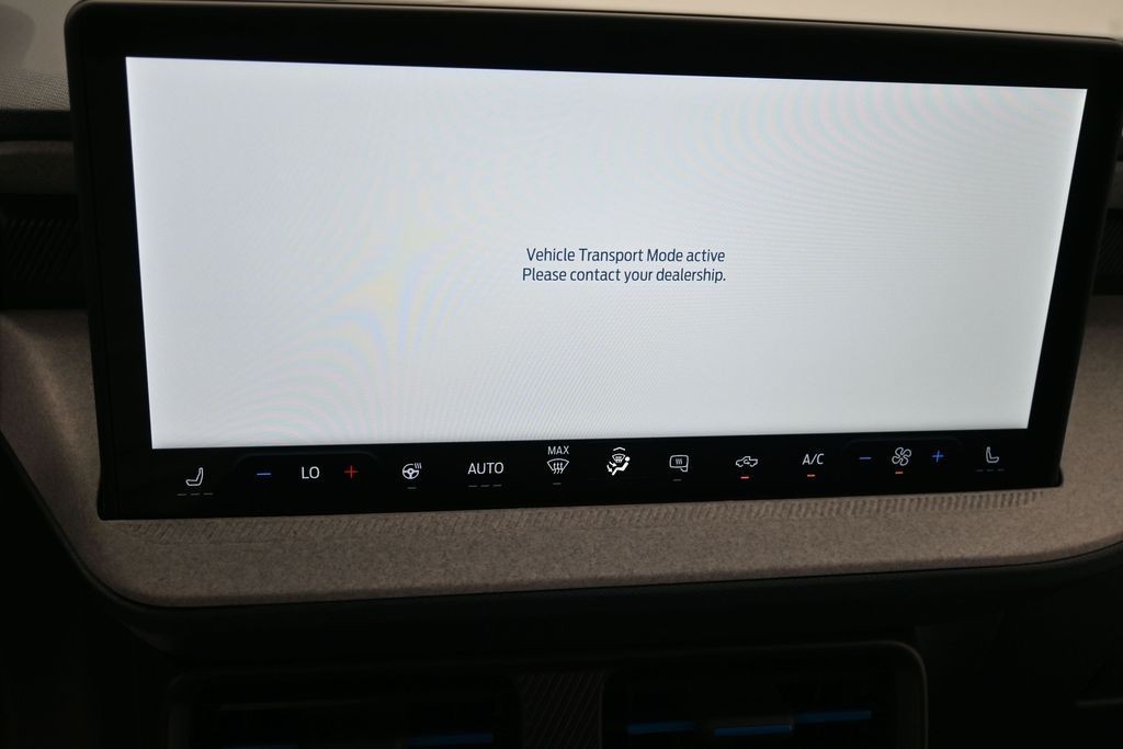 Ford Maverick Vehicle Full-screen Gallery Image 10