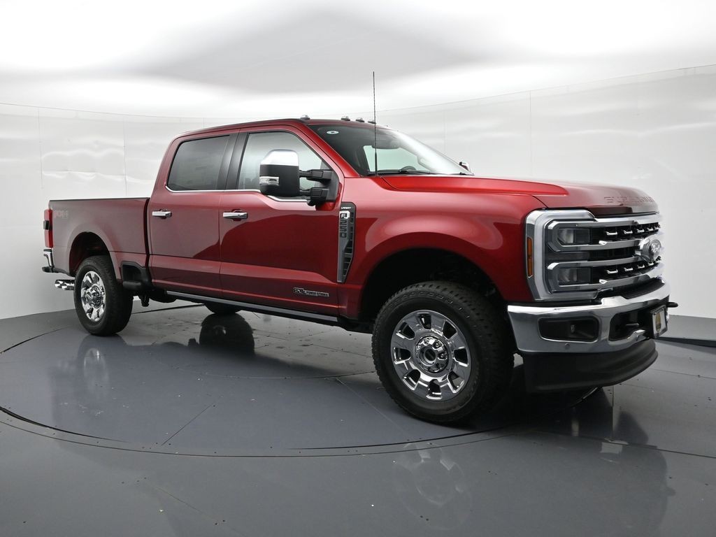 Ford F-250SD Vehicle Full-screen Gallery Image 4