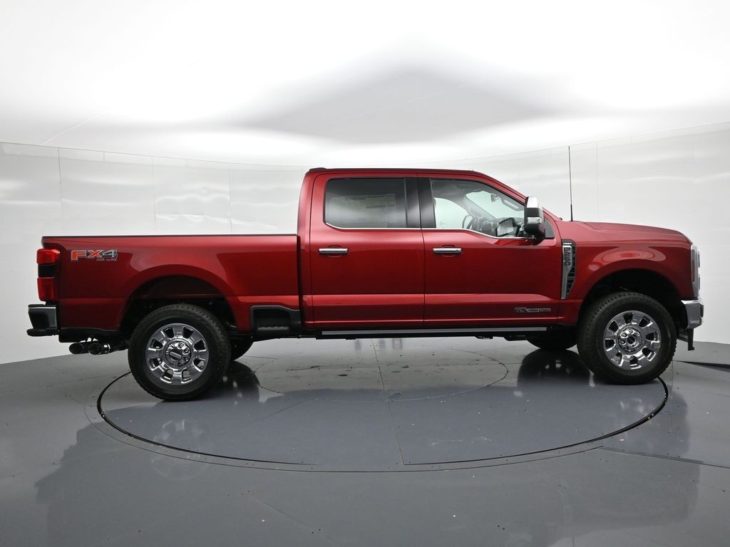 Ford F-250SD Vehicle Full-screen Gallery Image 5