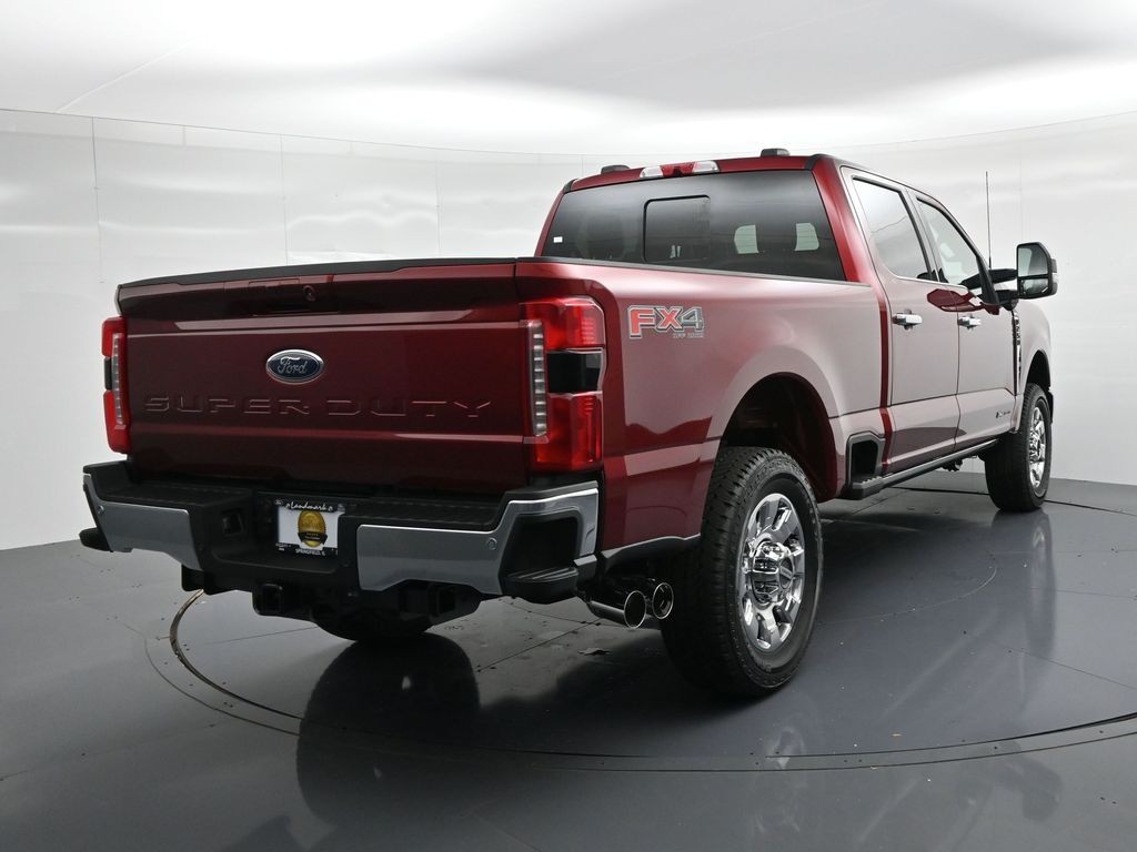 Ford F-250SD Vehicle Full-screen Gallery Image 6