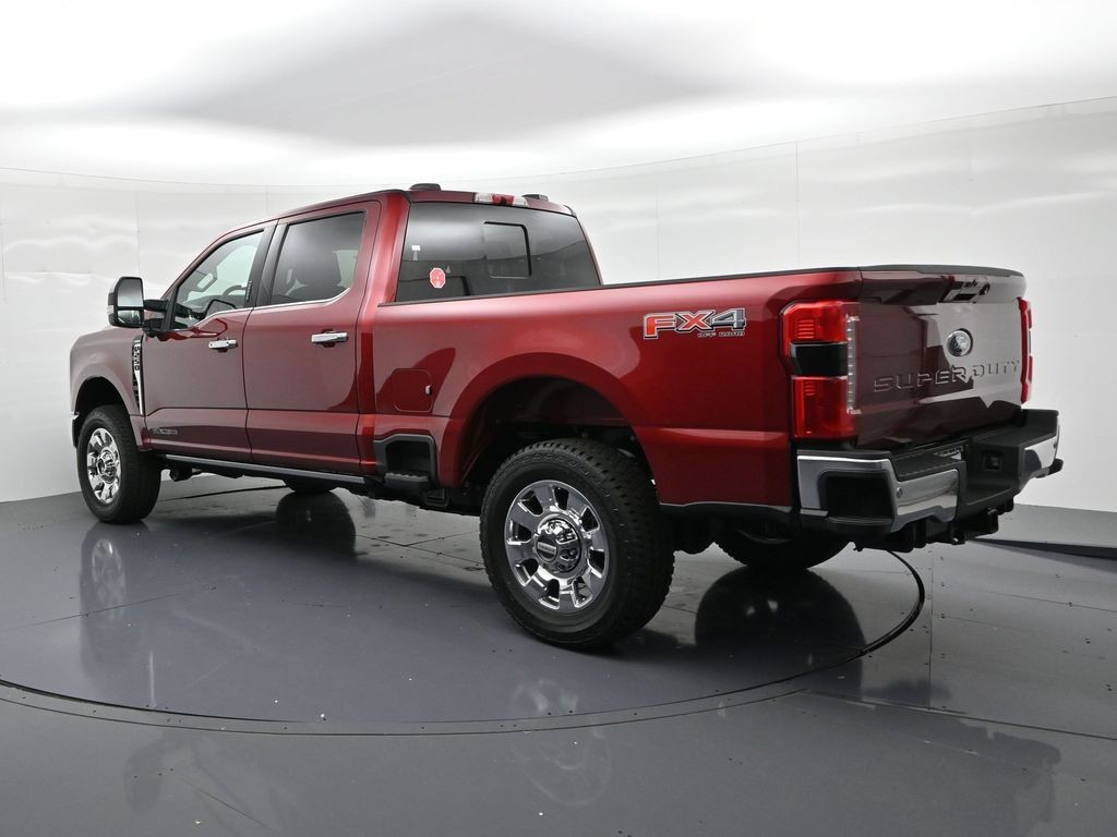 Ford F-250SD Vehicle Full-screen Gallery Image 8