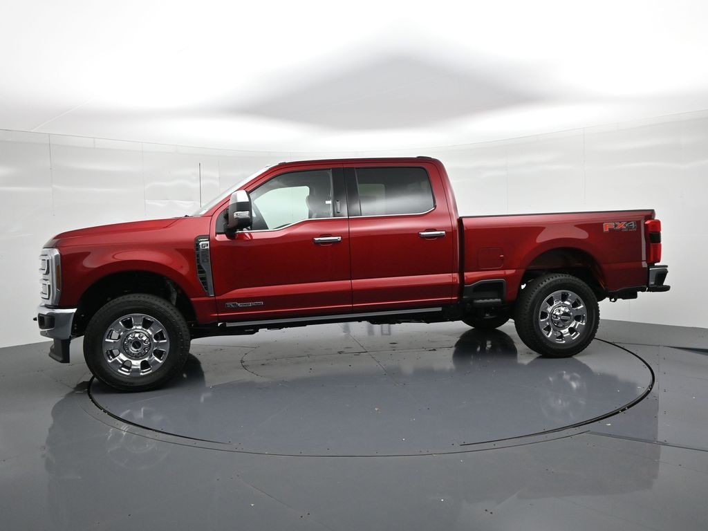 Ford F-250SD Vehicle Full-screen Gallery Image 9