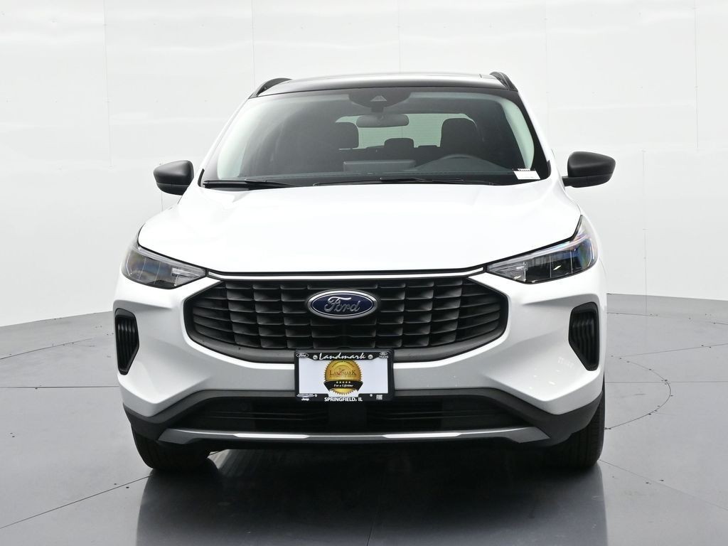 Ford Escape Vehicle Full-screen Gallery Image 3