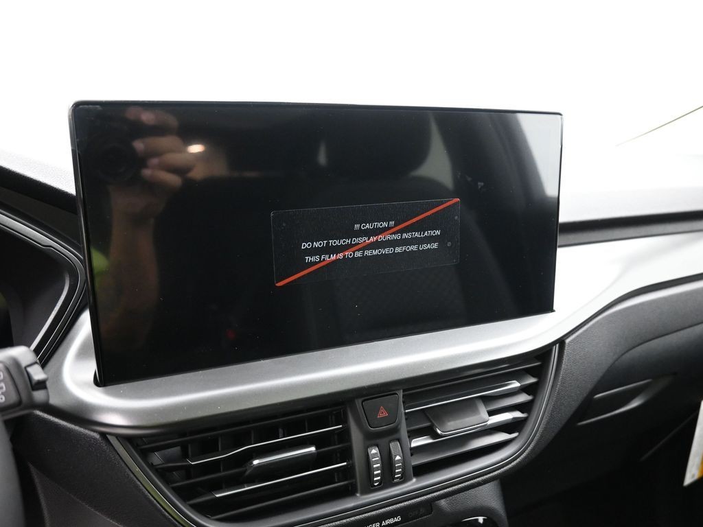 Ford Escape Vehicle Full-screen Gallery Image 11
