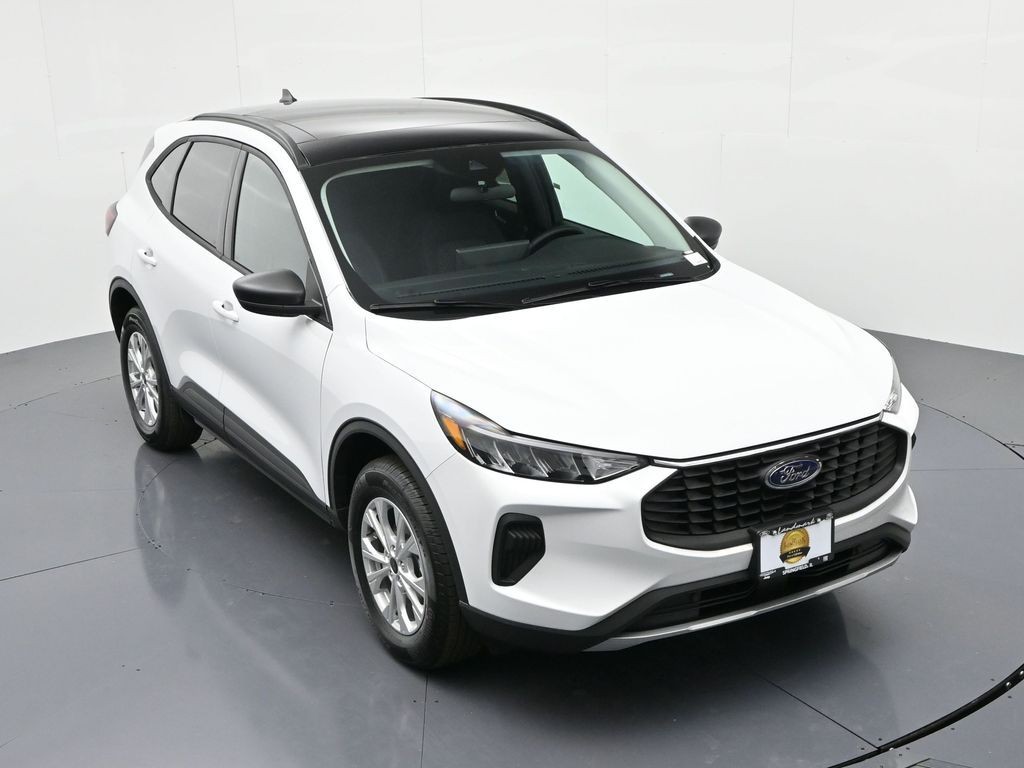 Ford Escape Vehicle Full-screen Gallery Image 20