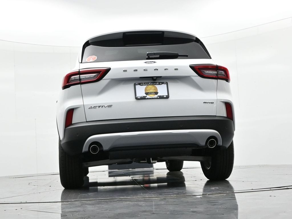 Ford Escape Vehicle Full-screen Gallery Image 25