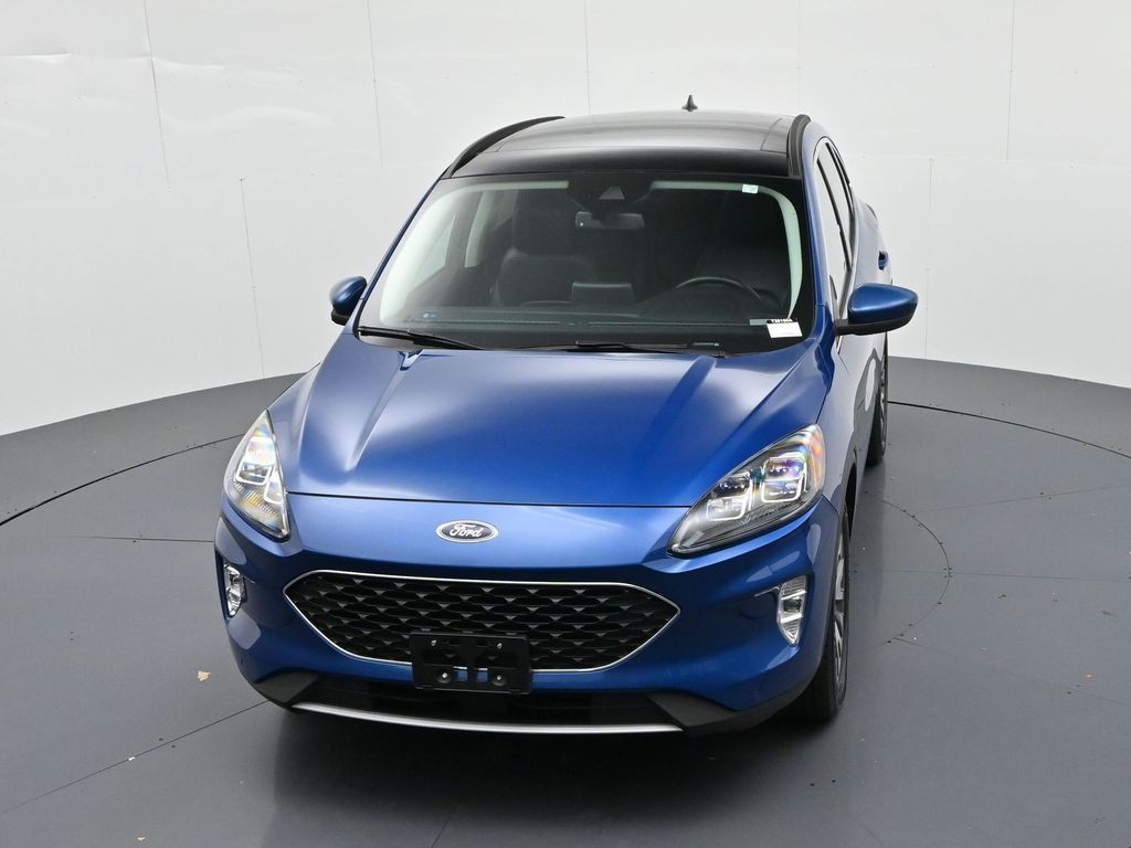 Ford Escape Vehicle Full-screen Gallery Image 16