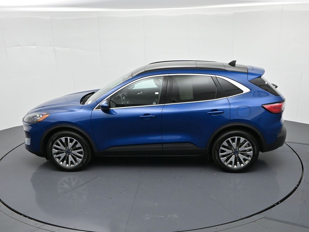 Ford Escape Vehicle Full-screen Gallery Image 18