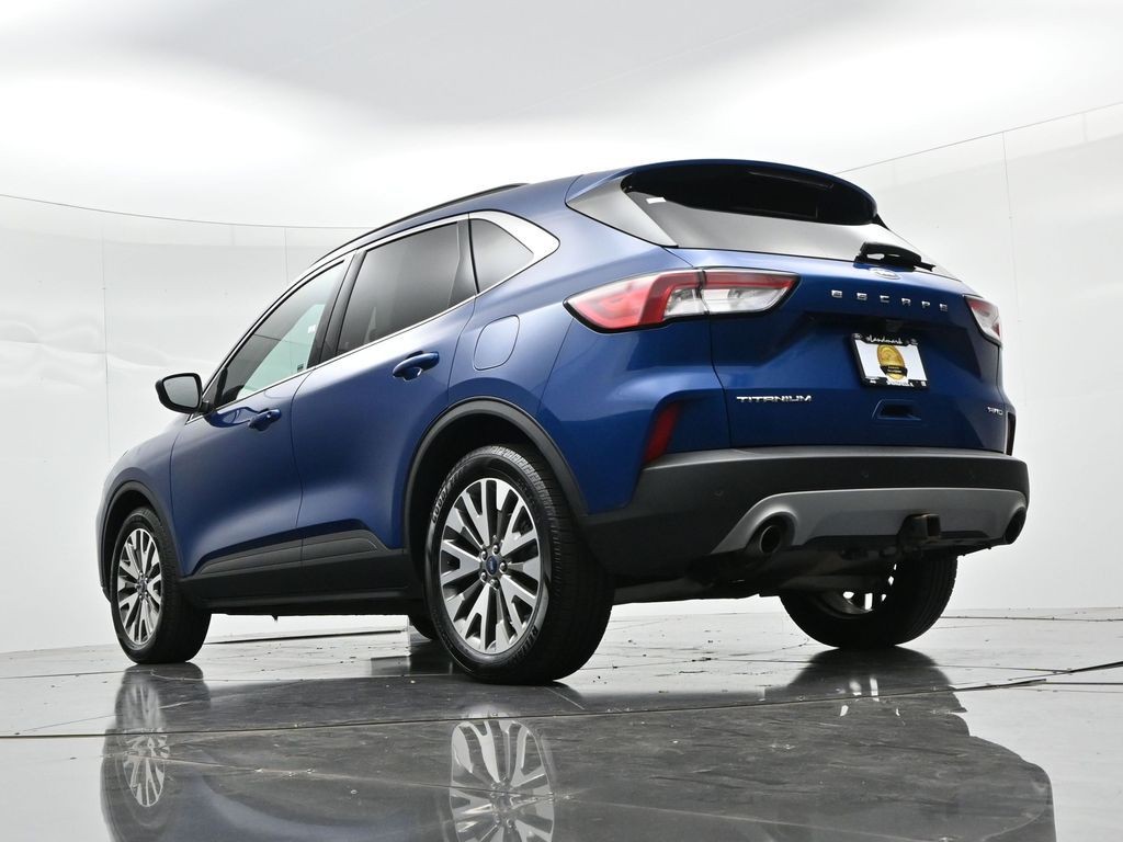 Ford Escape Vehicle Full-screen Gallery Image 19