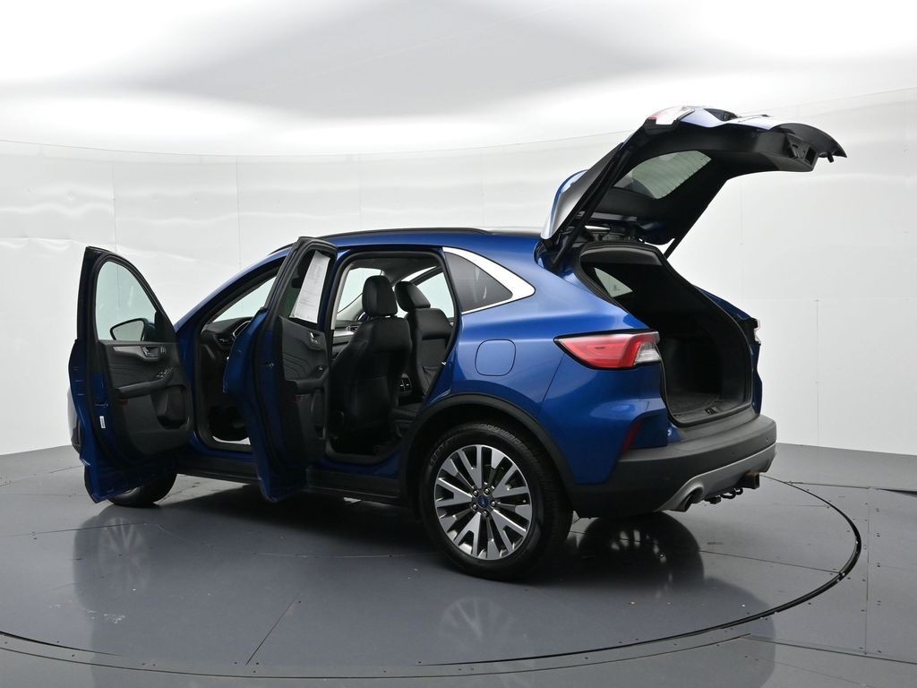 Ford Escape Vehicle Full-screen Gallery Image 24