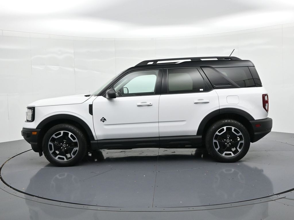 Ford Bronco Sport Vehicle Full-screen Gallery Image 9