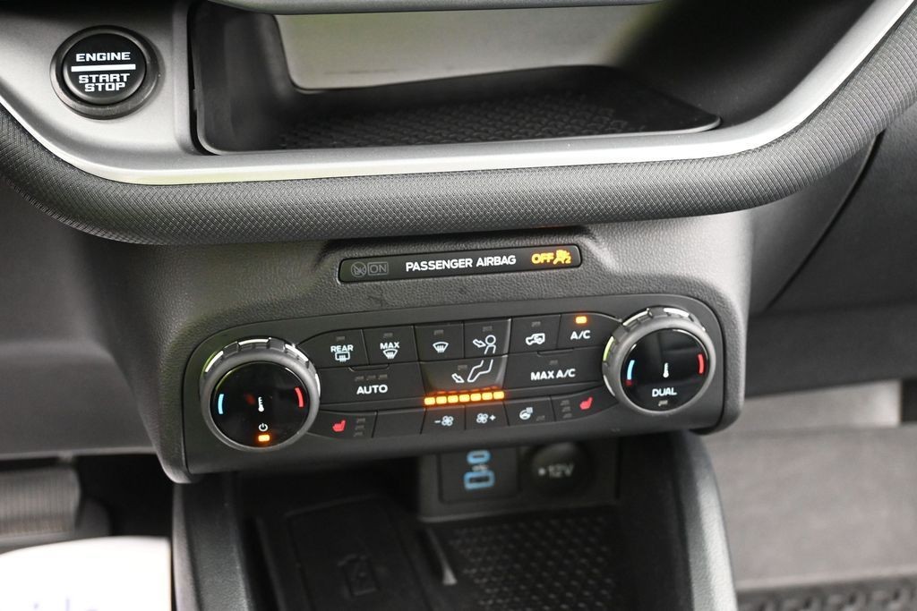 Ford Bronco Sport Vehicle Full-screen Gallery Image 11