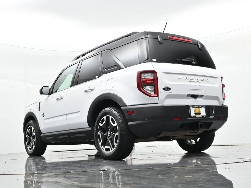 Ford Bronco Sport Vehicle Full-screen Gallery Image 20