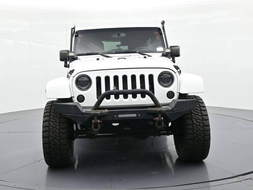 Jeep Wrangler Unlimited Vehicle Full-screen Gallery Image 3