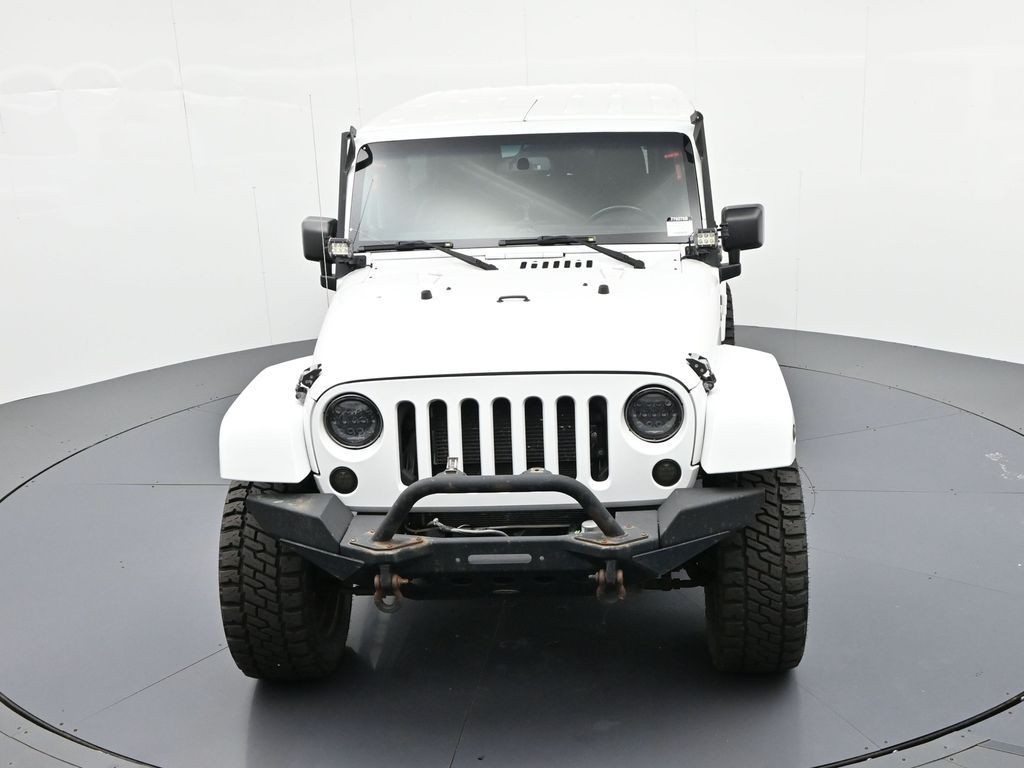 Jeep Wrangler Unlimited Vehicle Full-screen Gallery Image 13