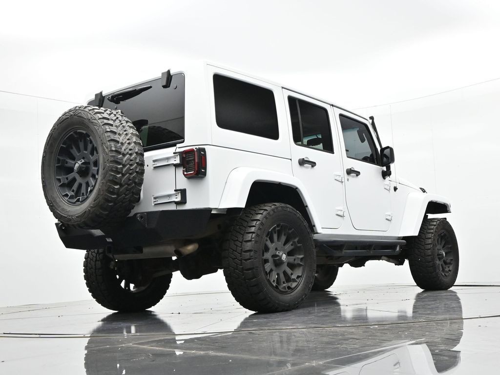 Jeep Wrangler Unlimited Vehicle Full-screen Gallery Image 18