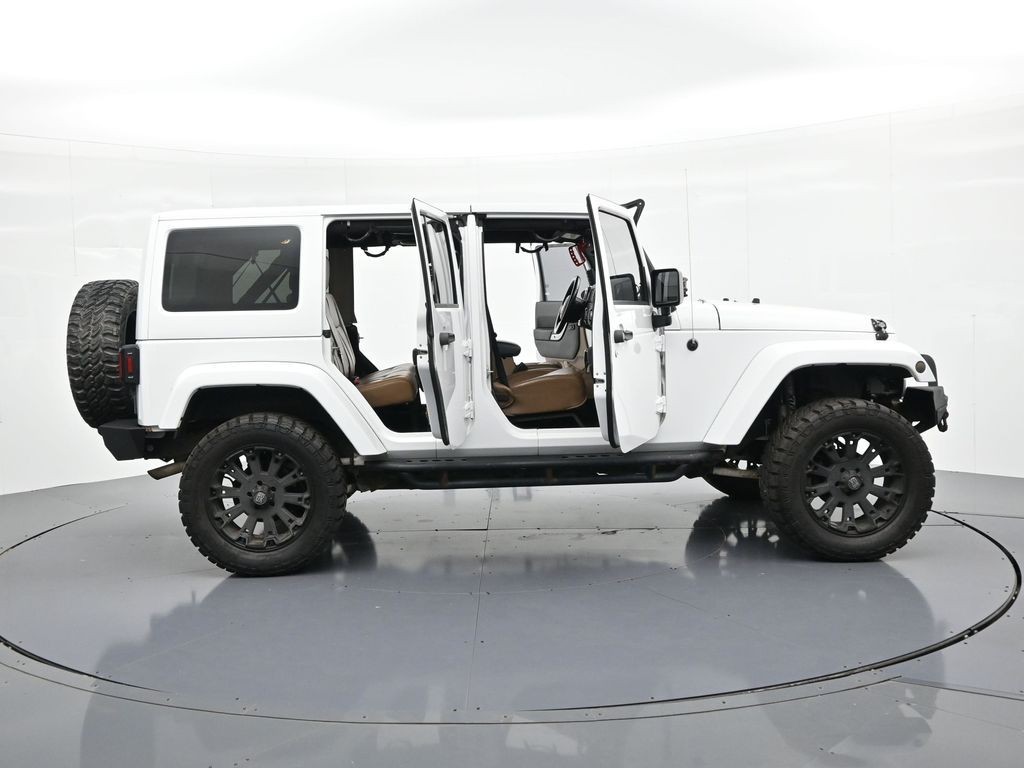 Jeep Wrangler Unlimited Vehicle Full-screen Gallery Image 20