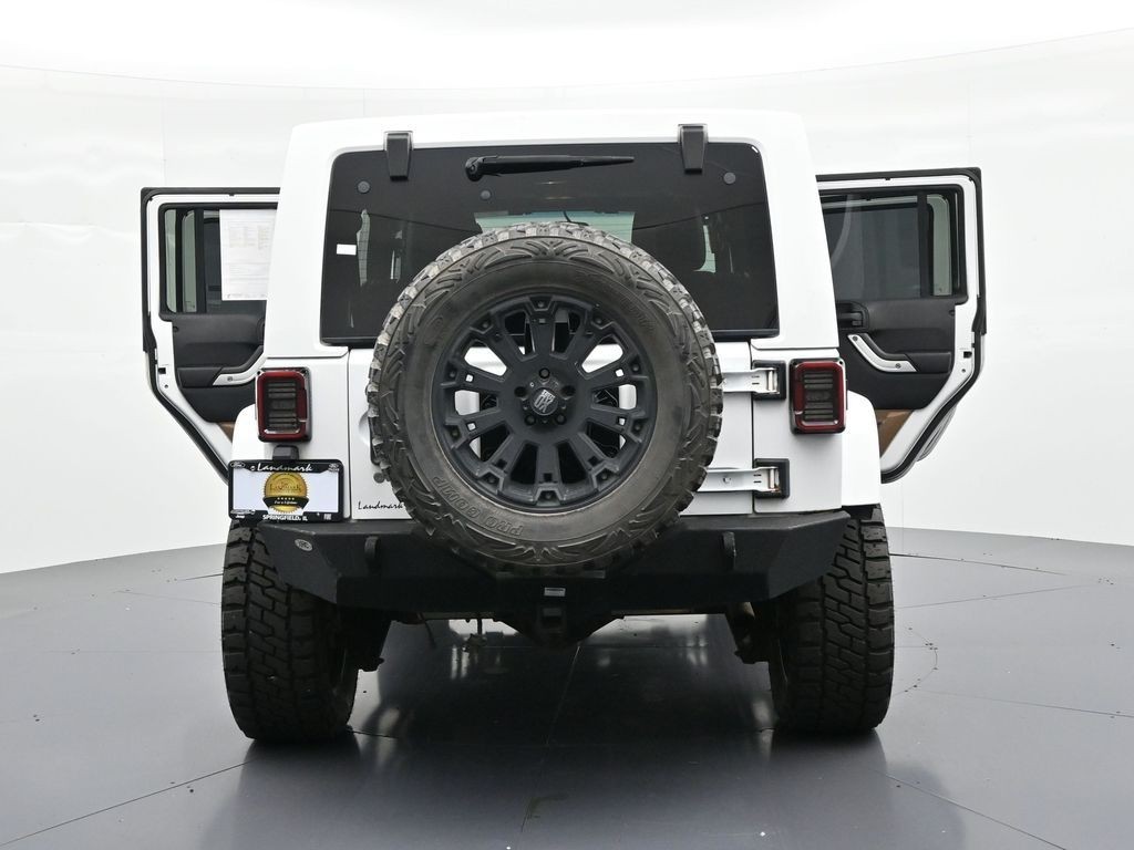 Jeep Wrangler Unlimited Vehicle Full-screen Gallery Image 23
