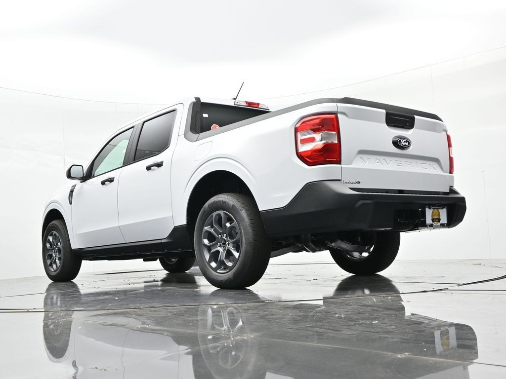 Ford Maverick Vehicle Full-screen Gallery Image 19