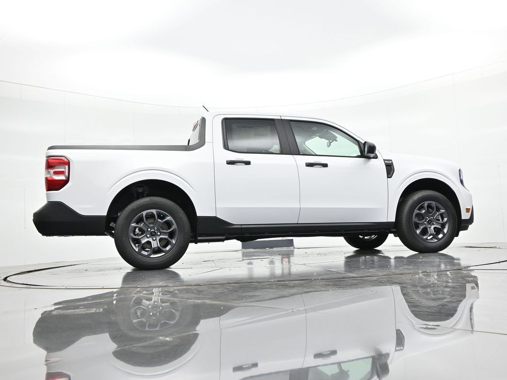 Ford Maverick Vehicle Full-screen Gallery Image 22
