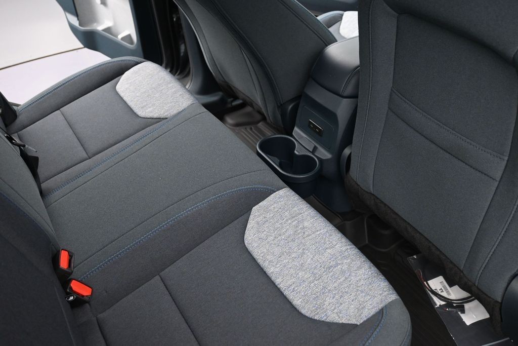 Ford Maverick Vehicle Full-screen Gallery Image 10